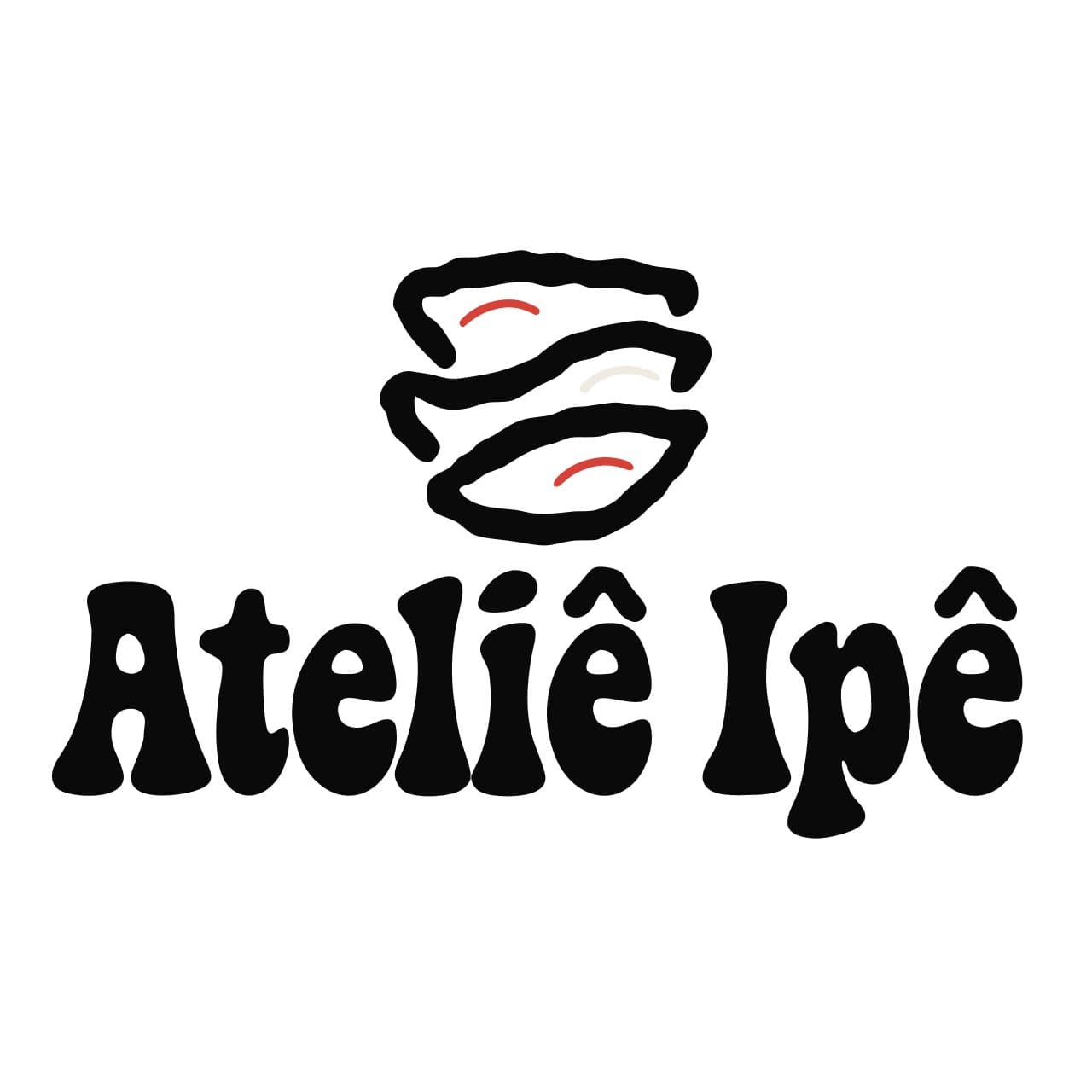 Logo do Ateliê Ipê: tigelas de cerâmica empilhadas desenhadas à mão acima do nome