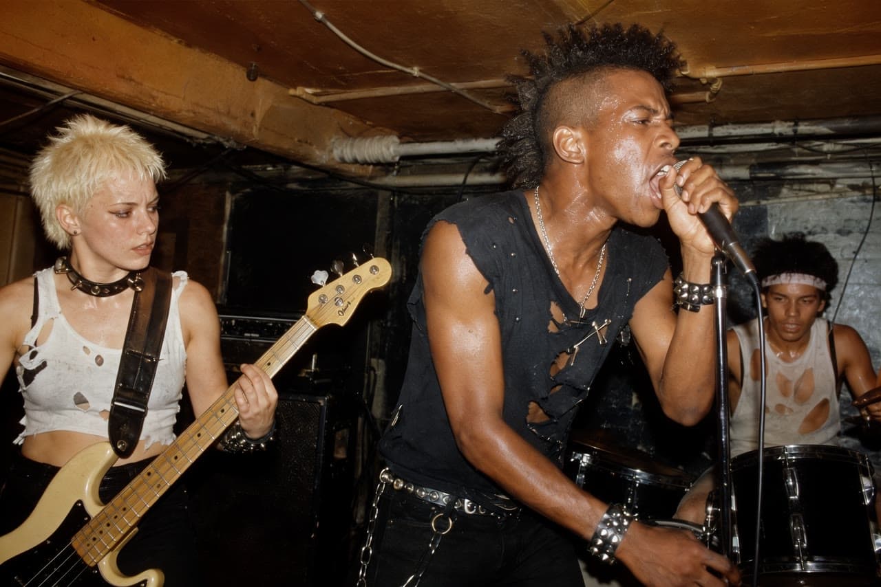 1979 punk show, color brought back, a real run on Leap