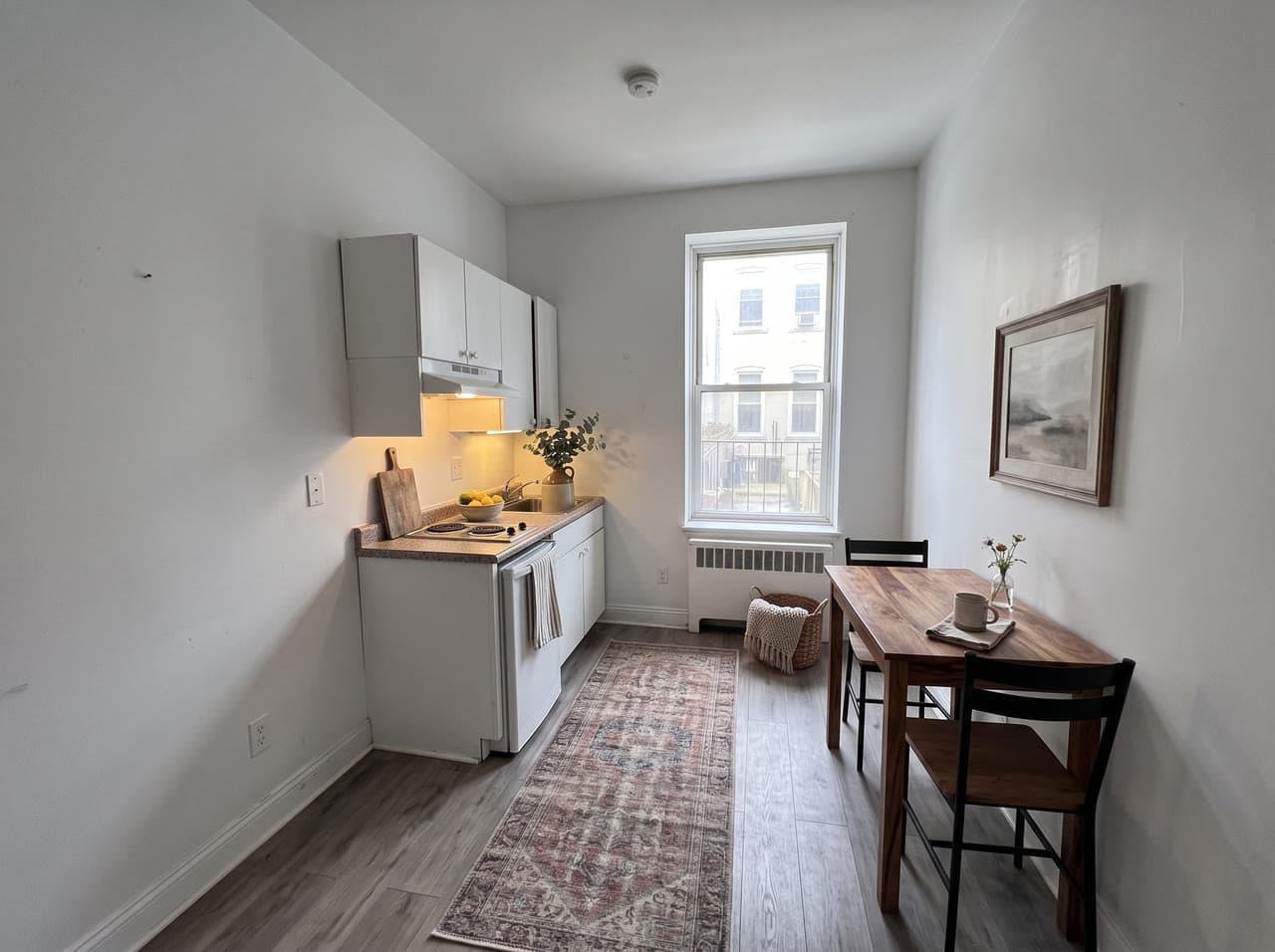 A farmhouse kitchen in a studio, a real run on Leap